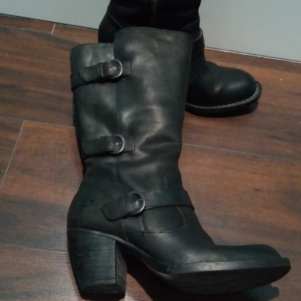 Boots - Picture 2 of 4